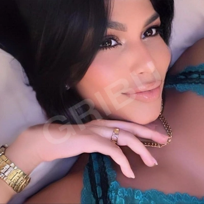 I love having a good time… I’m sexy, playful, and I love making my man feel amazing. Between kisses, caresses, and showers together, we’re going to have an unforgettable time. Are you ready to experience it with me?