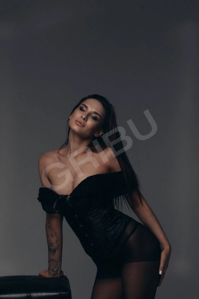 IN/OUT - WhatsApp ONLY - Hello everyone, I am Nicole, professional belly & pole dancer. You will love your time with me...