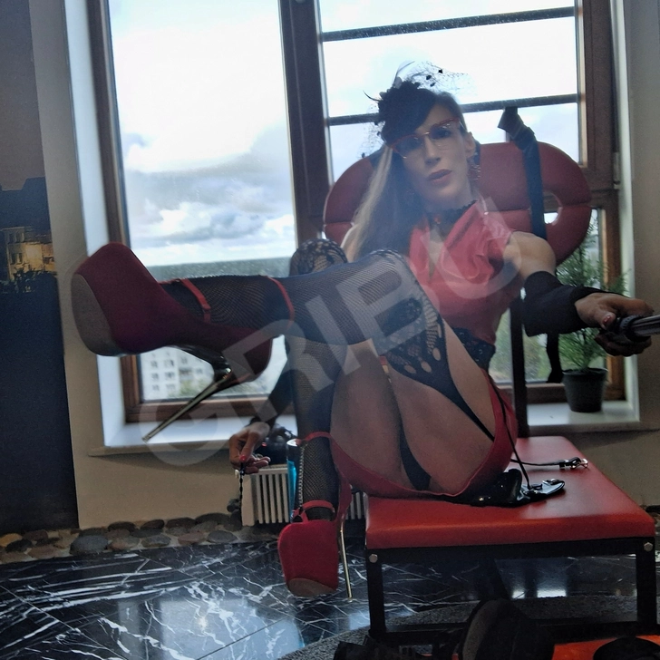 Advertisement (8586959) - MISTRESS_JULIA 30