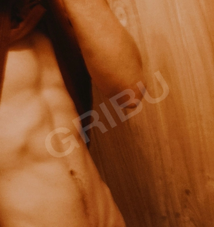 Advertisement (8511289) - Feedor 1