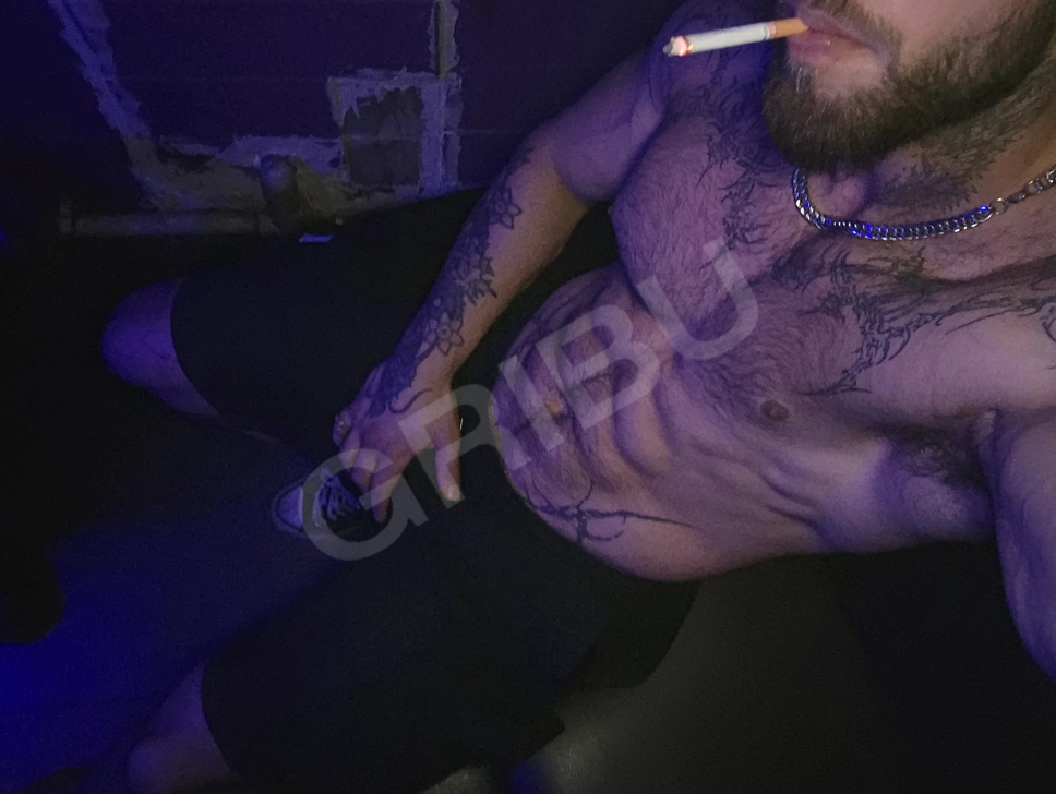 Advertisement (8818953) - AlexVillevenue33 1