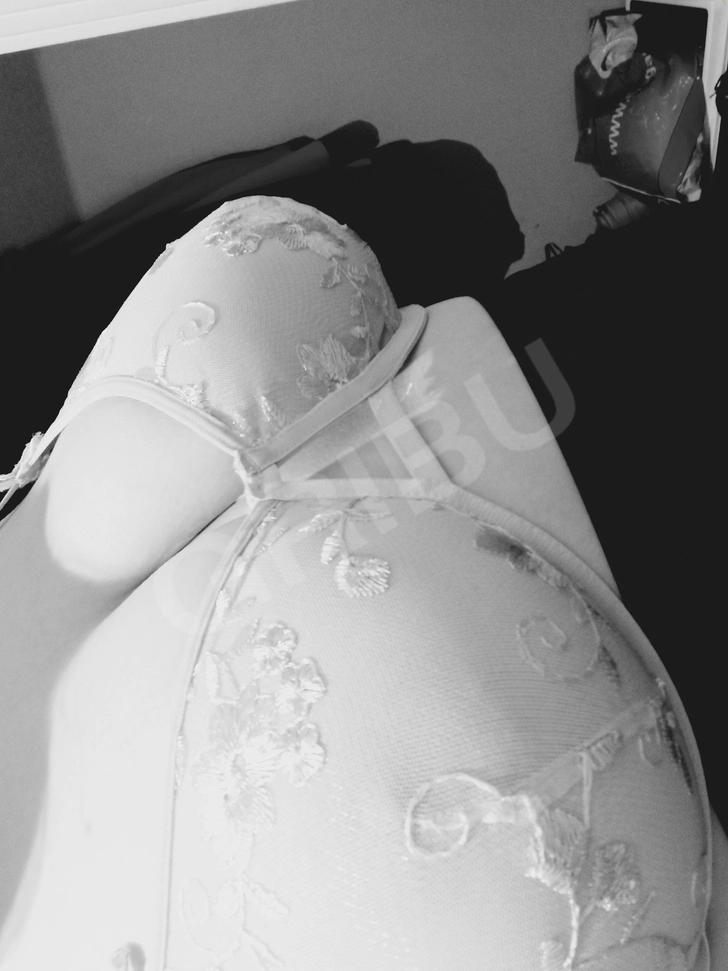 Advertisement (8462984) - Threesome22 1