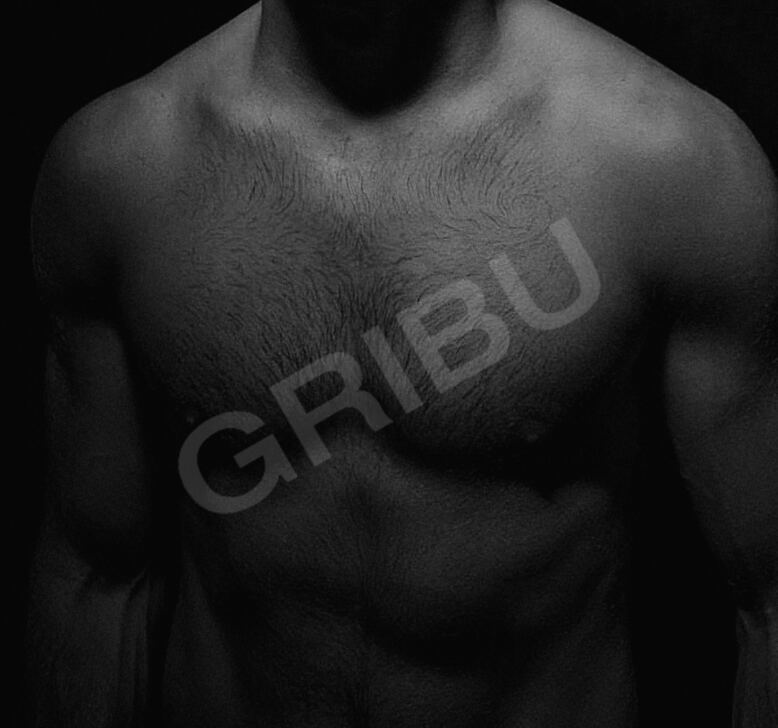 Advertisement (8645130) - Gintss44 1