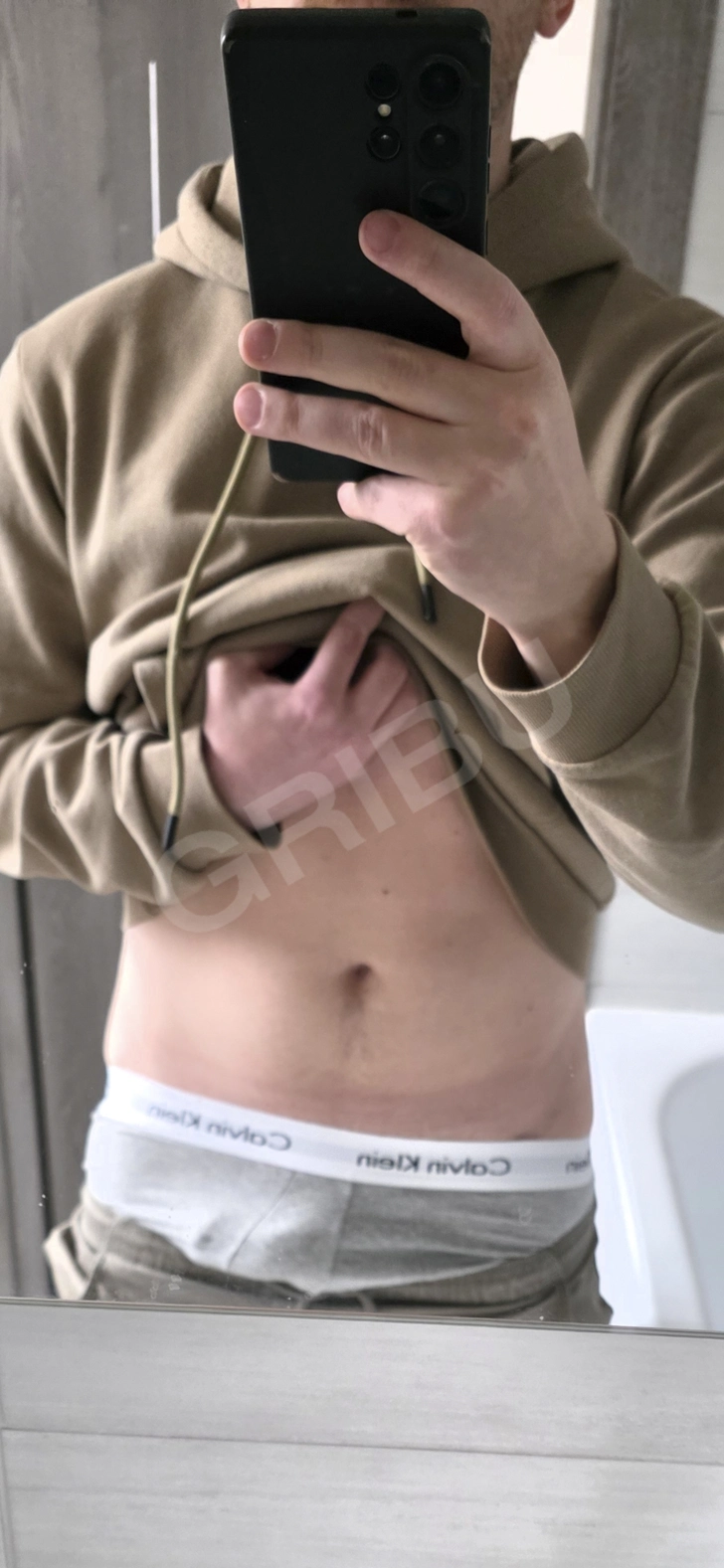 Advertisement (8796349) - InnocentBisex 1