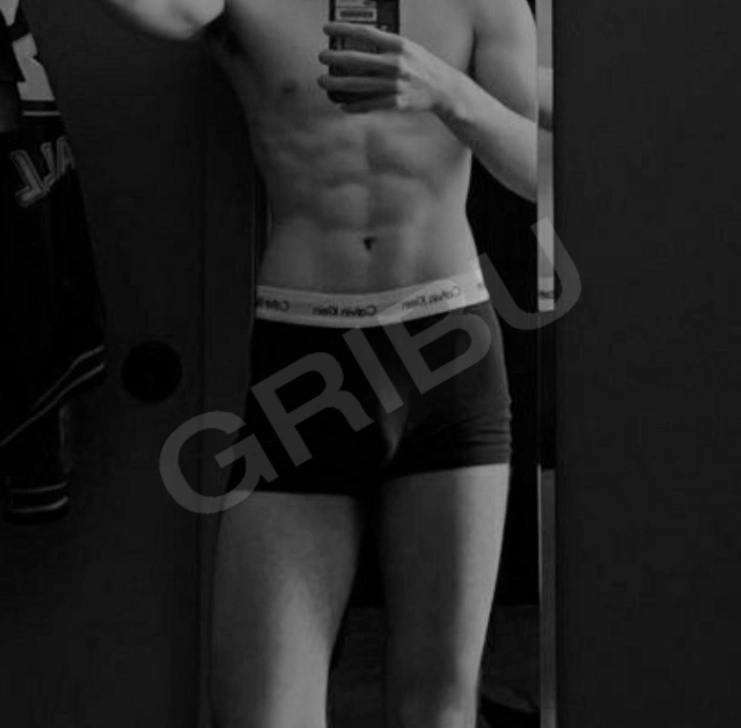 Advertisement (8838138) - Andrejmolod 1