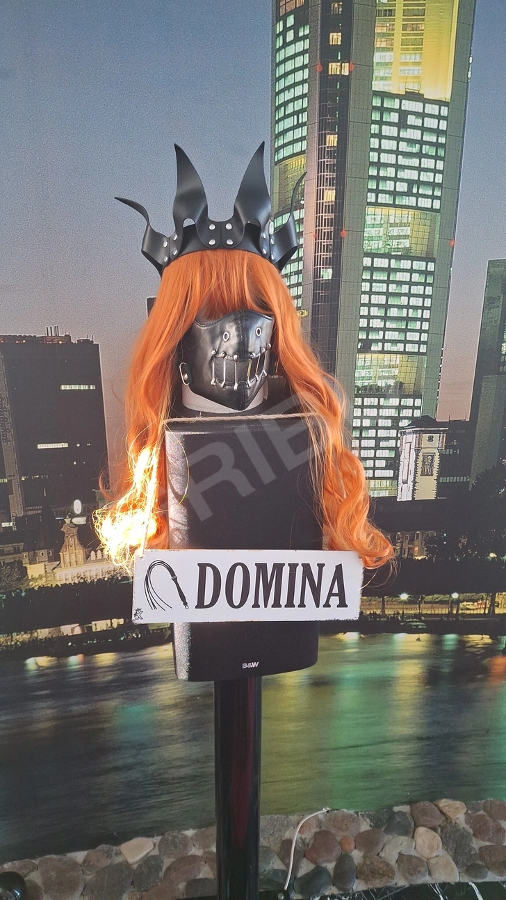 Advertisement (8586959) - MISTRESS_JULIA 103