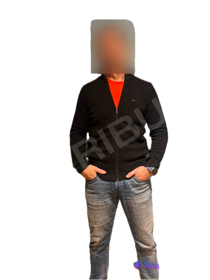 Advertisement (8649336) - Alex2626 2