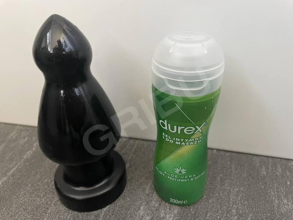 Advertisement (8786404) - Elliiss123 1