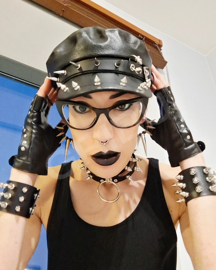 Advertisement (8586959) - MISTRESS_JULIA 96