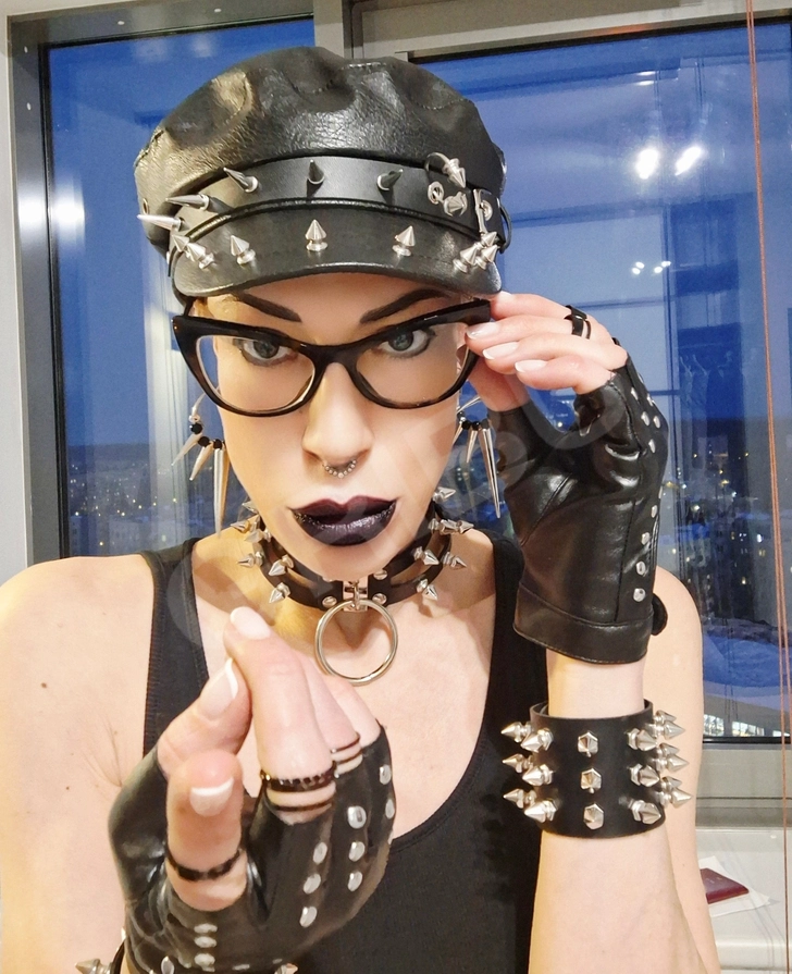Advertisement (8586959) - MISTRESS_JULIA 1