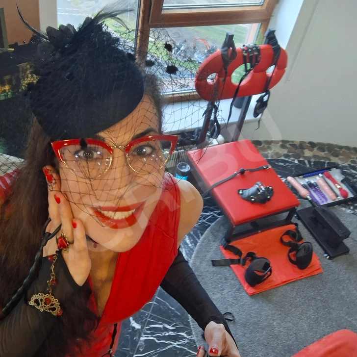 Advertisement (8586959) - MISTRESS_JULIA 32