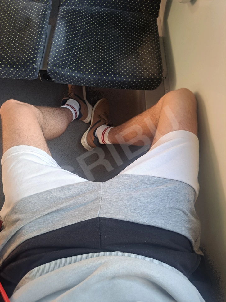 Advertisement (8811713) - Chillguy6 1