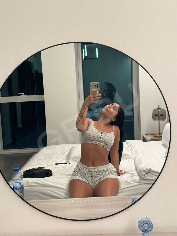 Nina256259253