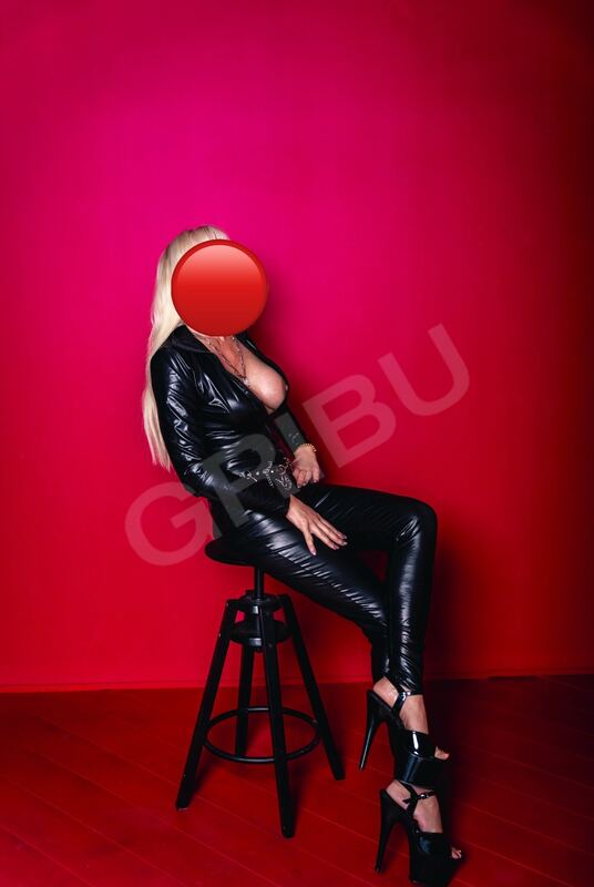 BlondyBlondy6025393