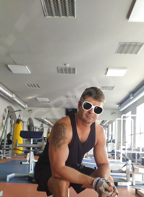Klaus76062487
