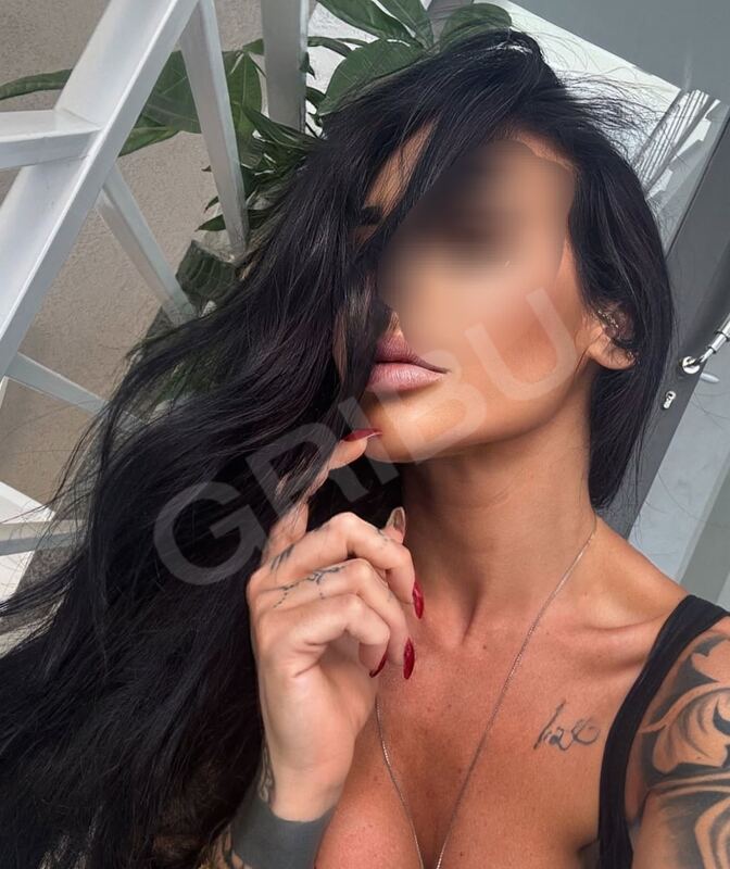 Laura20006034108