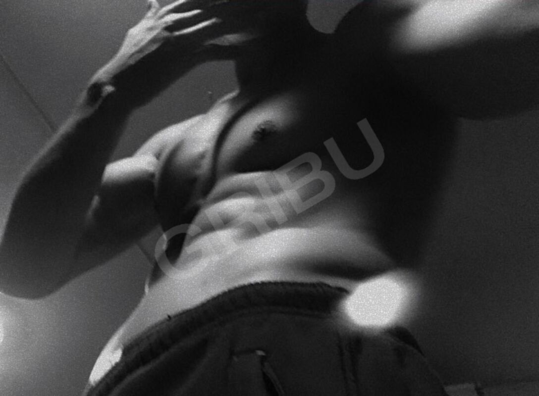 MR1KISSEXXX5082161