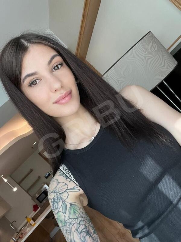 Viktoriia005982729