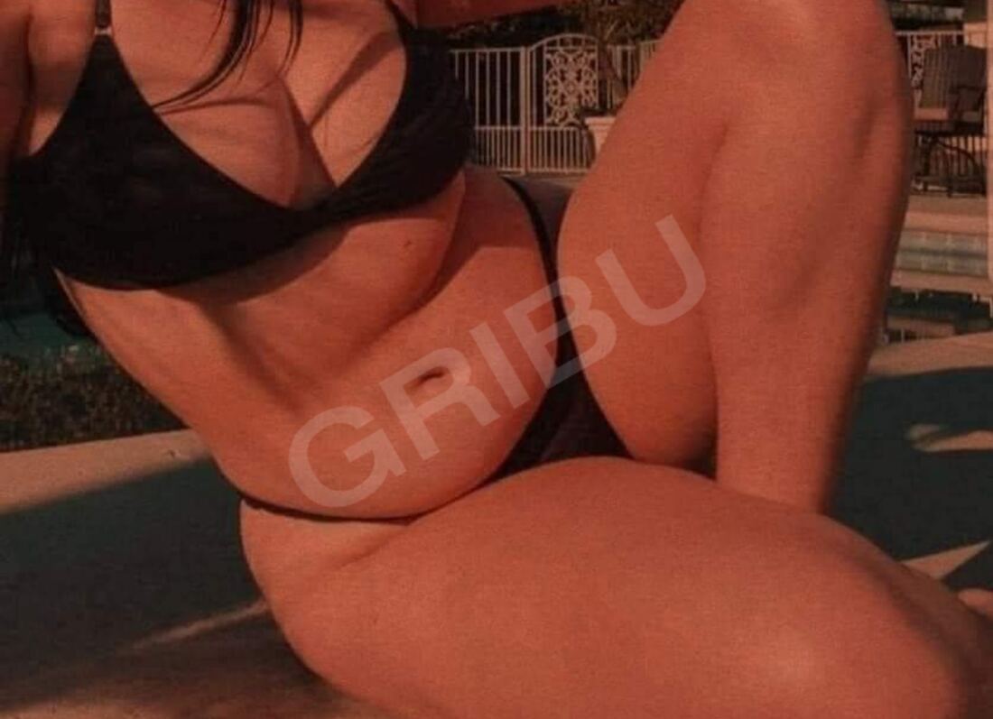 Ariela3032742