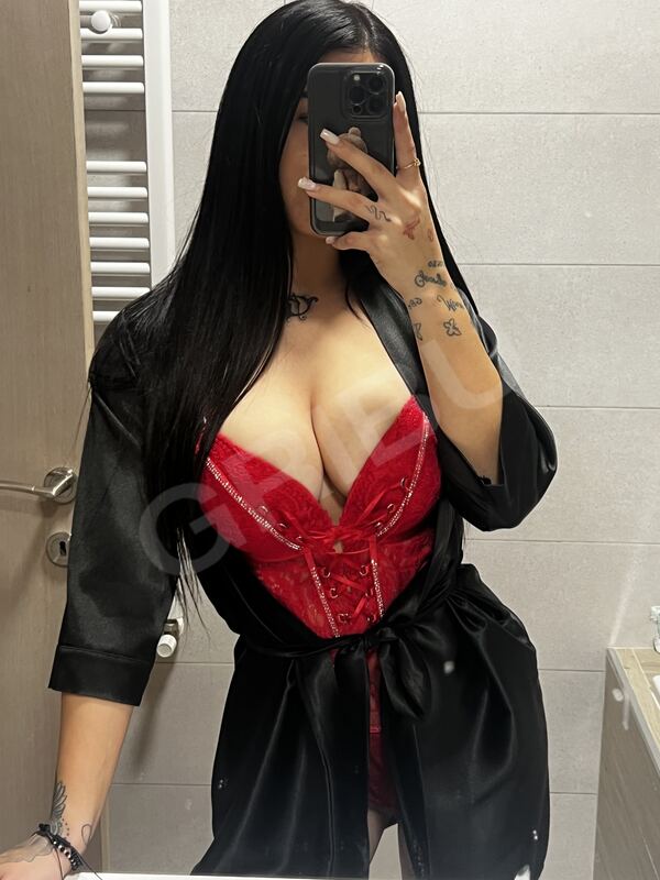 ElenaMaria6051567