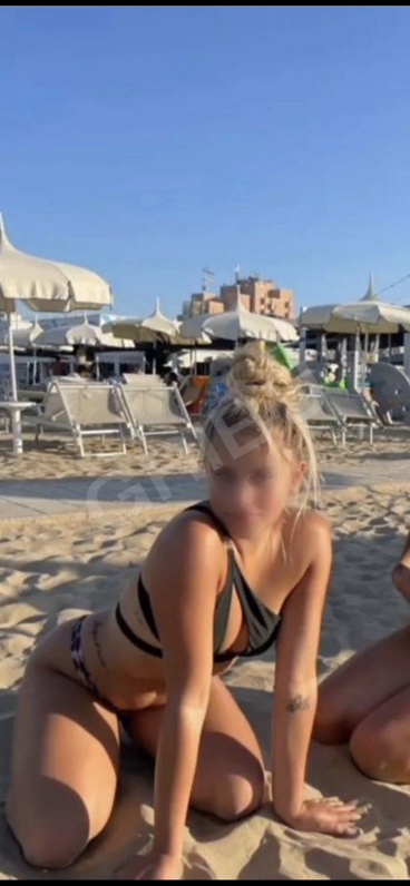 Viktorija15977693