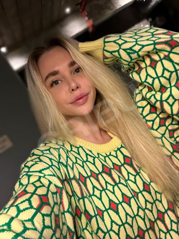 Alina33366234940