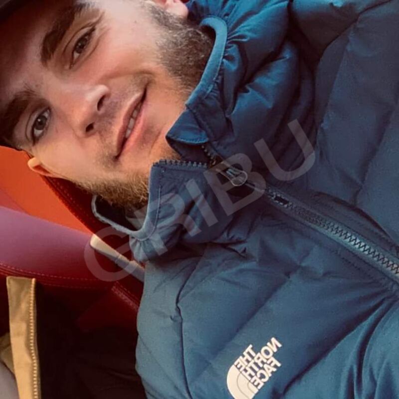 Alex18094457731