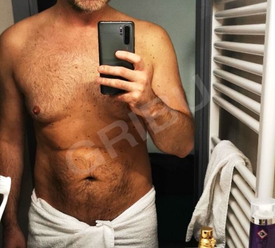 Man19835226477