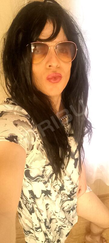 Silvia999996254811