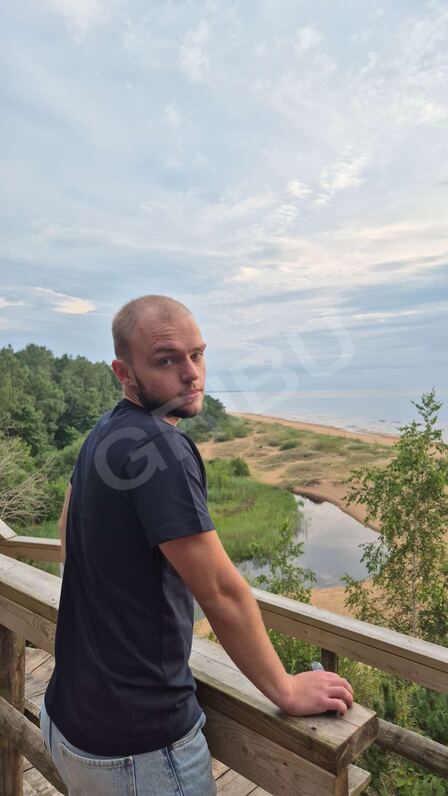 AndrejsKu6055349