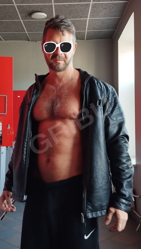 Klaus76254776