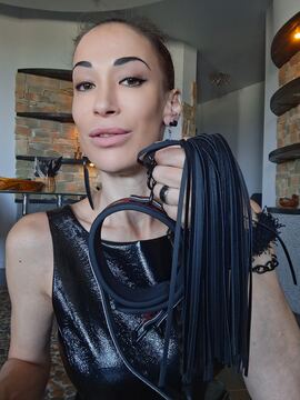 MISTRESS JULIA